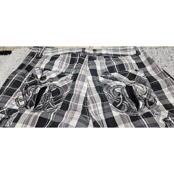 Y2K ROAR Mens Cargo Shorts Embroidered Plaid Black Utility Grunge Skater Size 33 - Picture 5 of 16